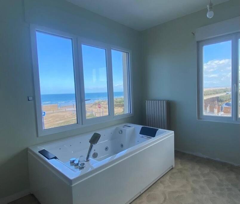 וויסטרהאם Spa Privatif Face Mer Riva Romantic & Spa מראה חיצוני תמונה