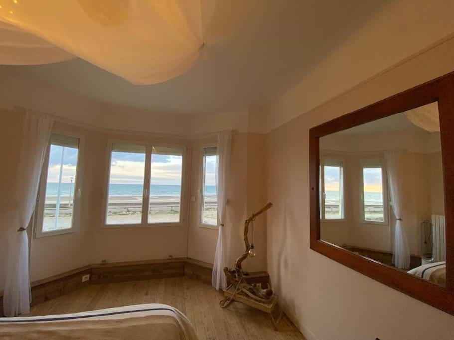 וויסטרהאם Spa Privatif Face Mer Riva Romantic & Spa מראה חיצוני תמונה